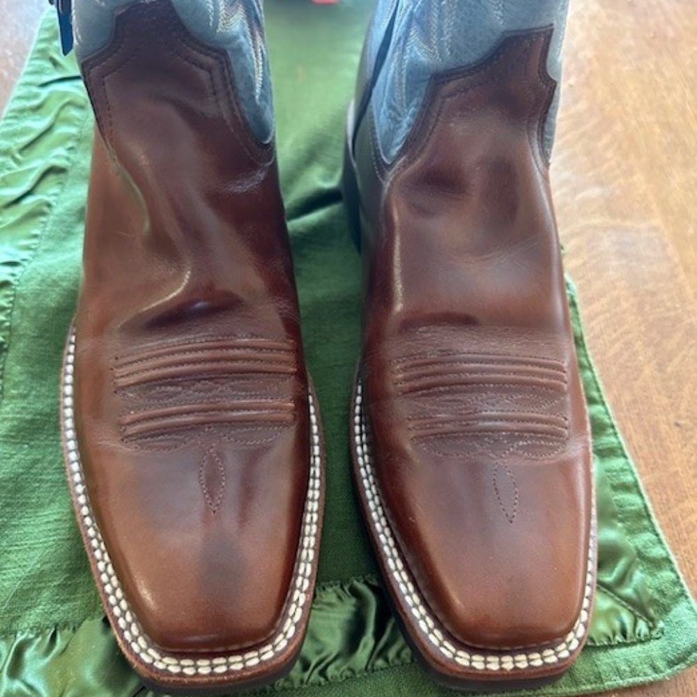 New Women's Ariat Cowboy Boots - Picture 3 of 6